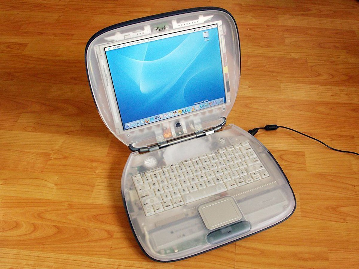 the-next-year-apple-came-out-with-the-ibook-which-looked-like-a-clamshell.jpg